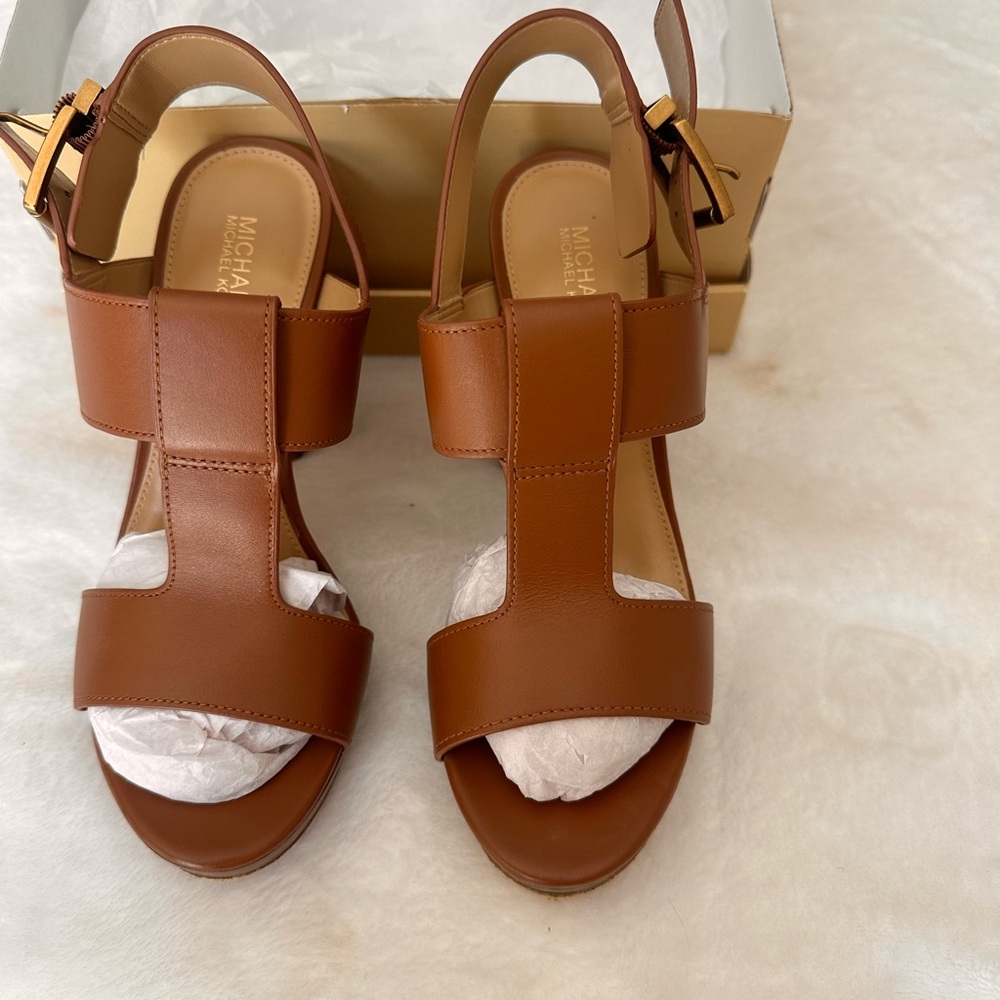 Michael Kors Brown Heeled Sandals with T-Strap Design
